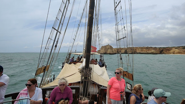 Avaliações doSanta Bernarda Pirate Ship - boarding em Portimão - Agência de viagens