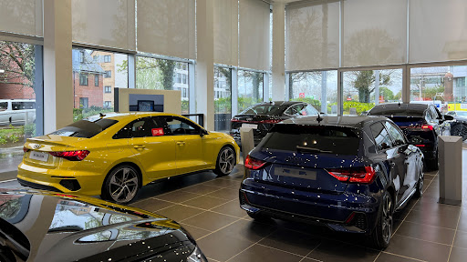 Reading Audi - Visual