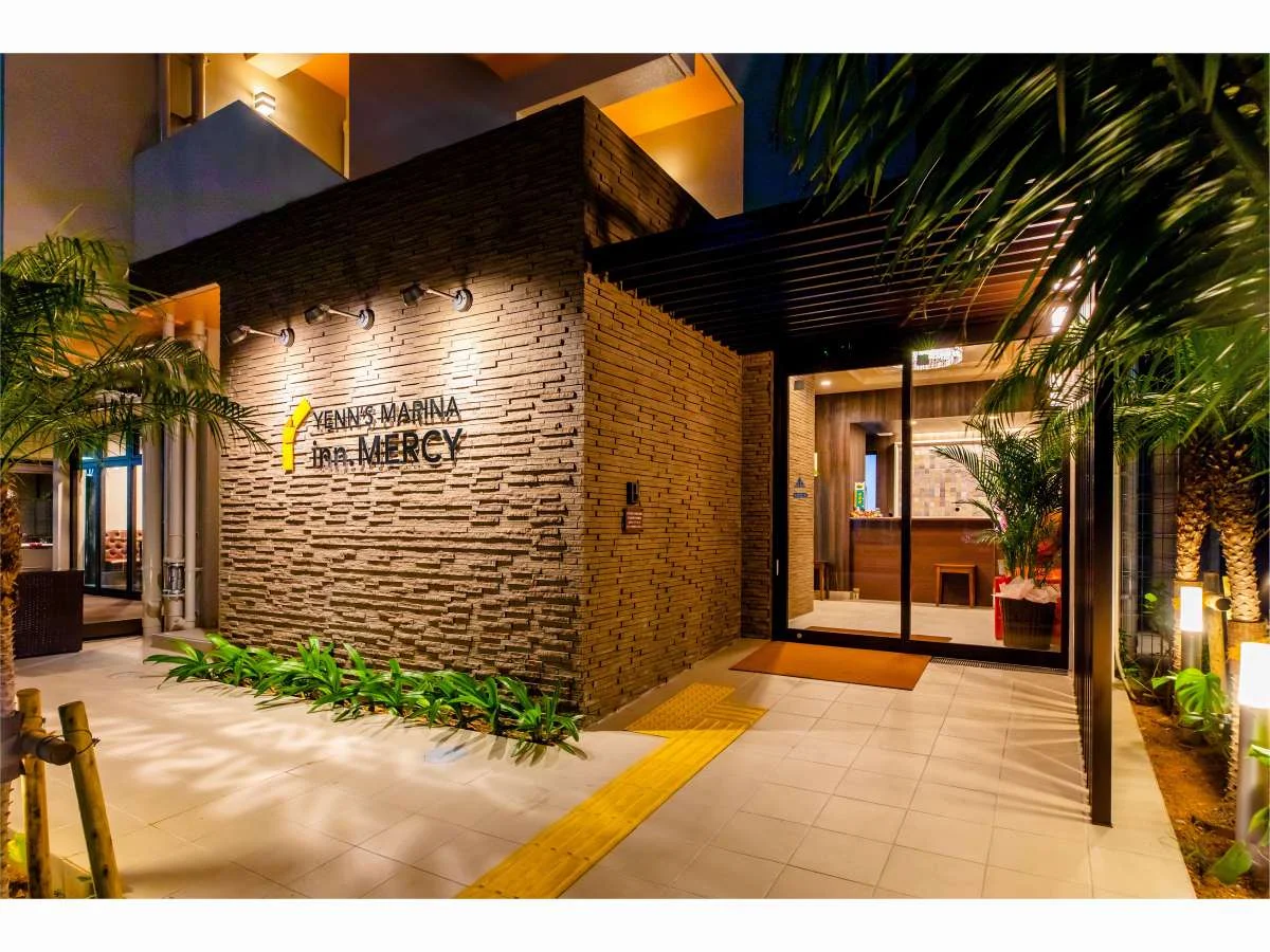 YENN'S MARINA inn. MERCY