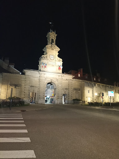 Porte Saint Pierre Gallery - France