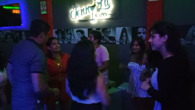 Opiniones de Bar karaoke D Jenny Lu en Portoviejo - Pub