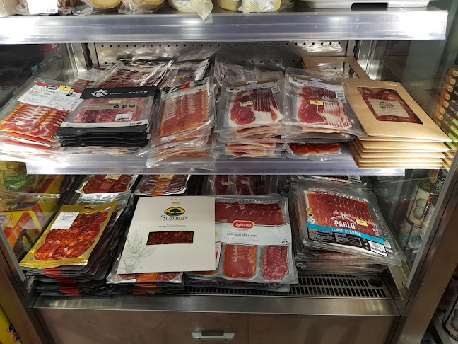 Comments and reviews of Garcia's Food and Wine