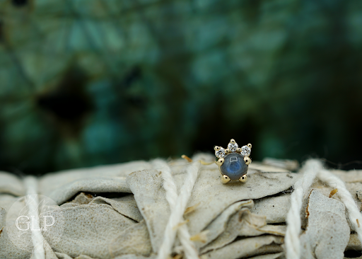 Golden Laurel Piercing & Fine Jewelry - Thumbnail