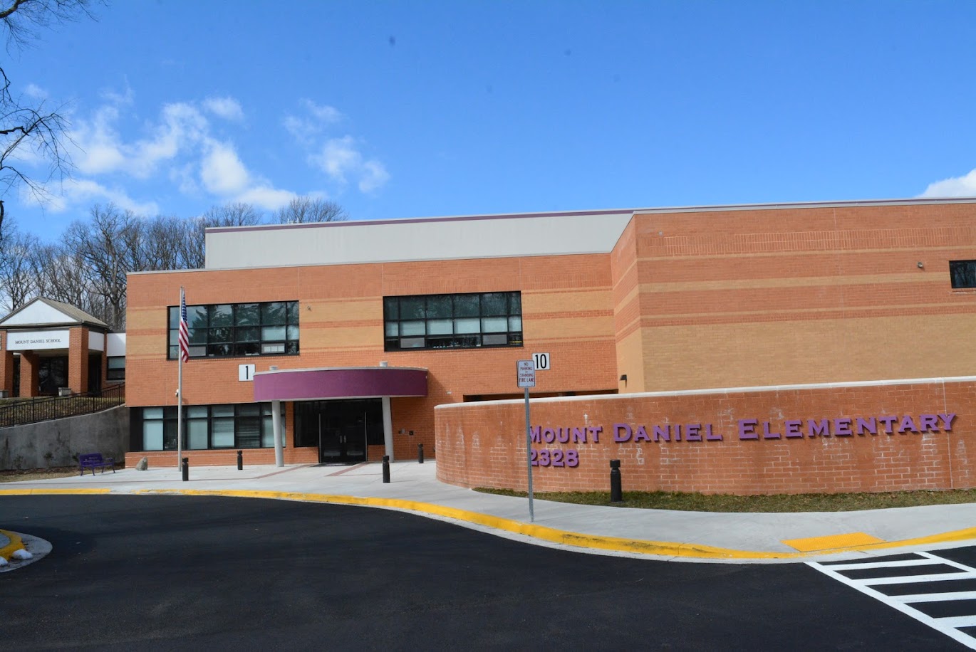 Mount Daniel School