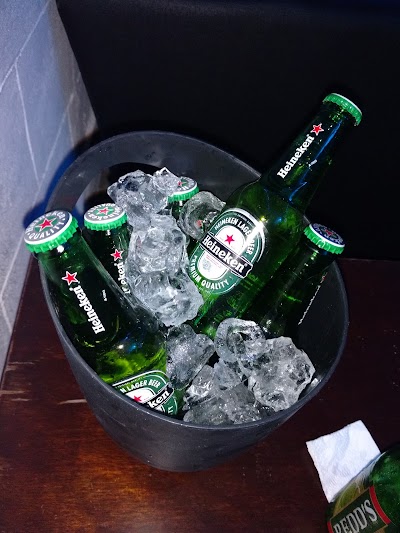 Photos of 4&ordm;b bar