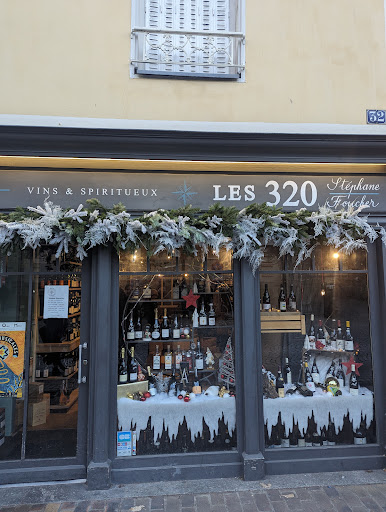 Cave les 320