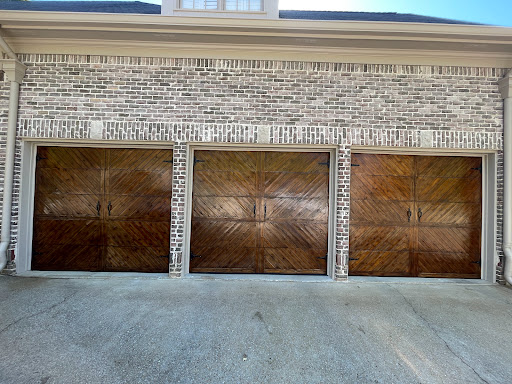 MARTINEZ PAINTING AND REMODELING Logo