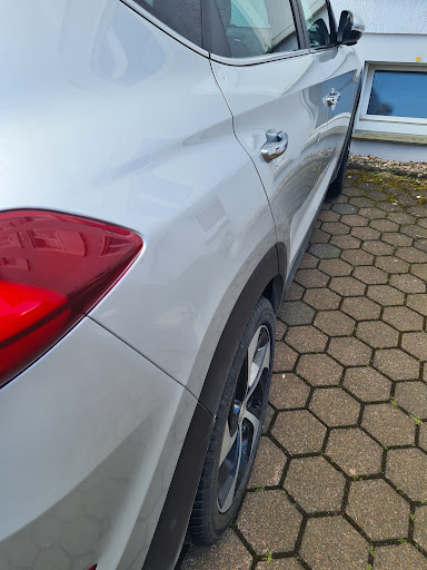 Dellen-Service-Lutz GmbH | Beulendoktor und Smart Repair Lackierer in Paderborn und Detmold - Thumbnail