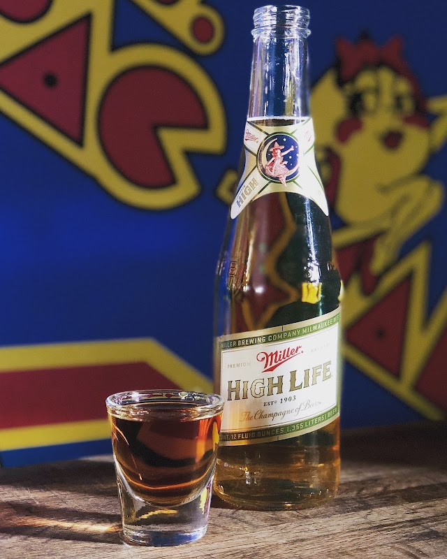 Kite String Cantina