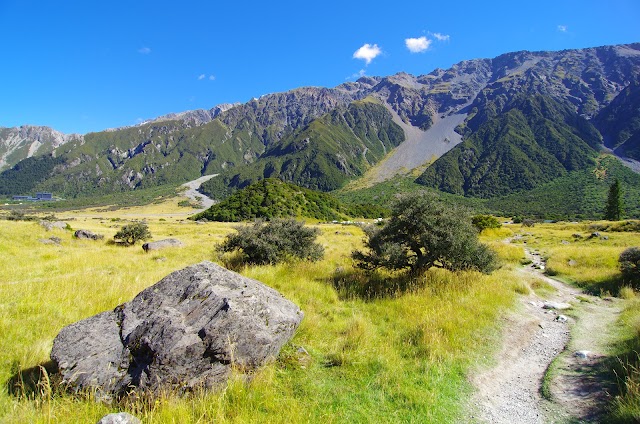 Hooker Valley track