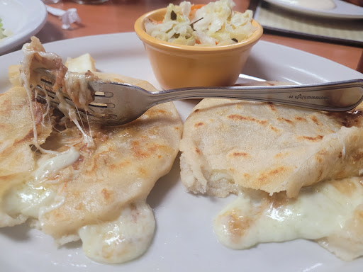 Fernanda's Salvadorian Food - Thumbnail