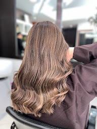 Photo n°12 de Ronyda Coiffure à Paris (Salon de coiffure)