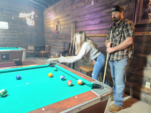 Chiggers Bar - Visual
