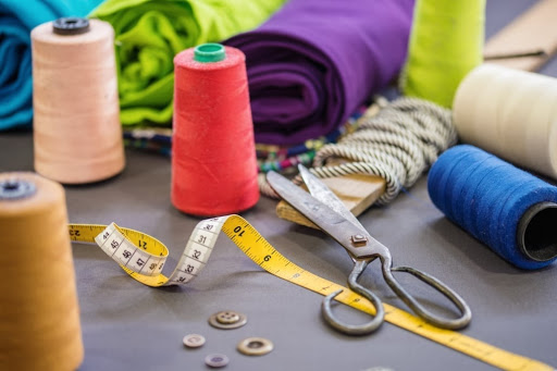 Poprawki krawieckie Mokotów, krawcowa Mokotów, krawiec Mokotów