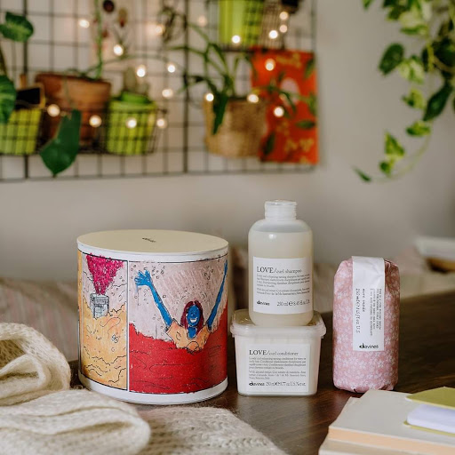 L Odyssée du cheveu - Thumbnail