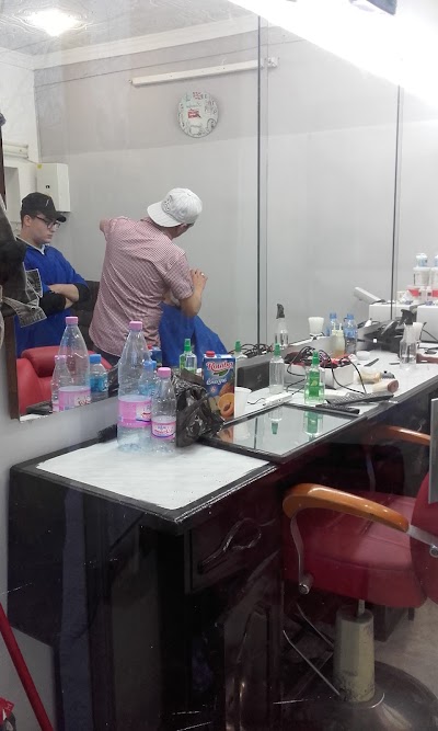 Photos of Salon De Coiffeur Pour Homme Les 2frer