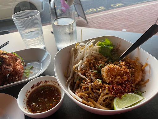 Ma Kin — Thai Street Eats - Thumbnail