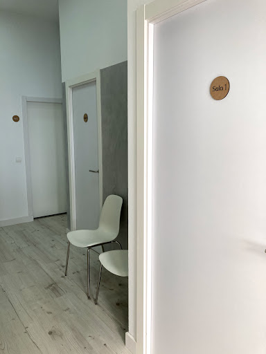 Whole Fisioterapia y Osteopatía Gallery - Spain