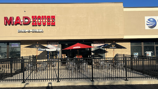 Madhouse Bar & Grill