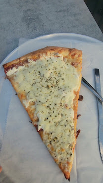 Fellini's Pizza by null