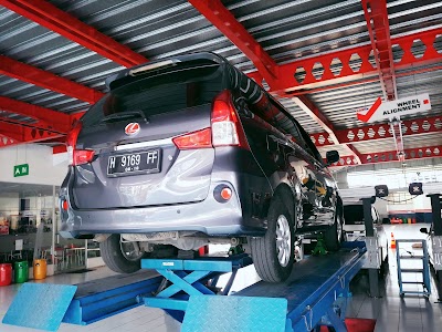 Photos of ST87 Rental Mobil