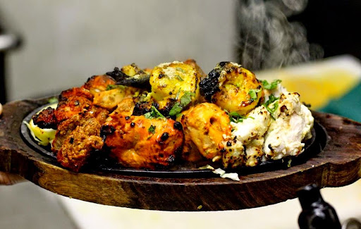 Delhi7 Indian Restaurant And Bar - Thumbnail