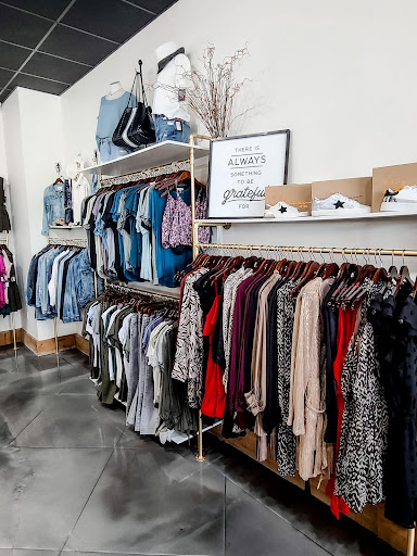 Bella Lucca Boutique - Thumbnail