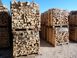 Photo n°21 de BUCHEAFEU à Lédenon (Magasin de bois de chauffage)