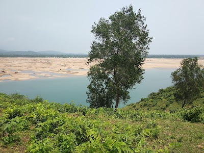 Photos of Barek Tila