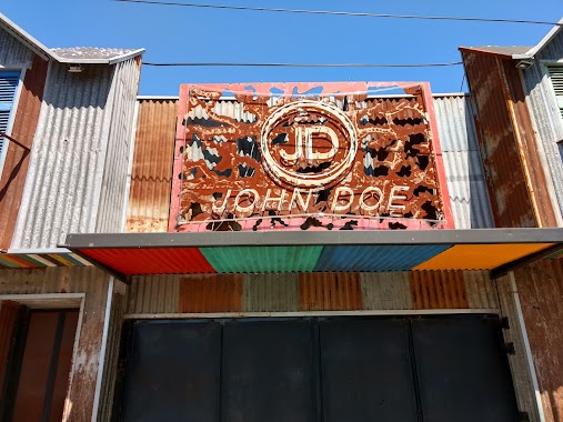 John Doe Pub, Author: Diego Hab