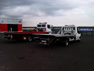 Photo n°9 de Garage MCD Remorquage à Montpouillan (Garage automobile)