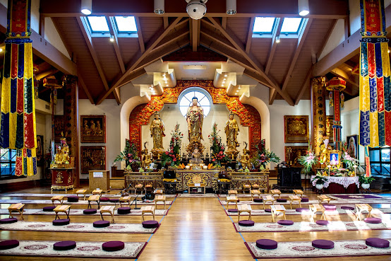 Đức Viên Buddhist Temple by null