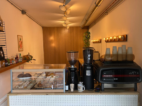 Blackbird coffee & vintage by null