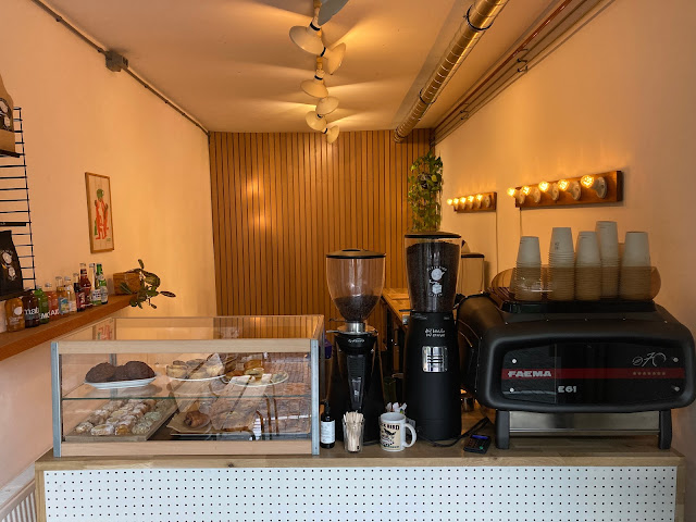 Blackbird coffee & vintage by null