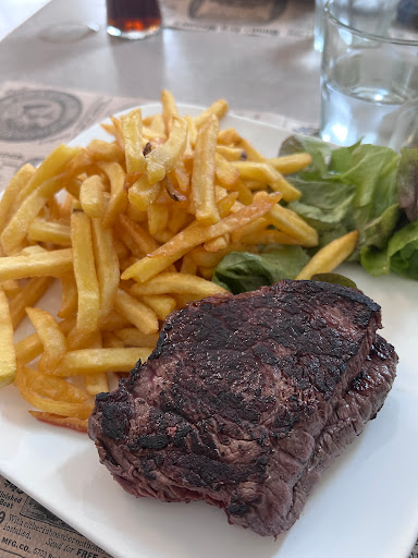 Photo 2 - Chailles Burger Bar