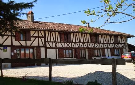 Photo de Camping et Base de loisirs La Plaine Tonique à Malafretaz (01340)