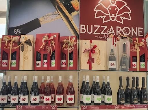 BUZZARONE_vignaiolo in Castelferrato - vino&olio~Biologici..Azienda agricola