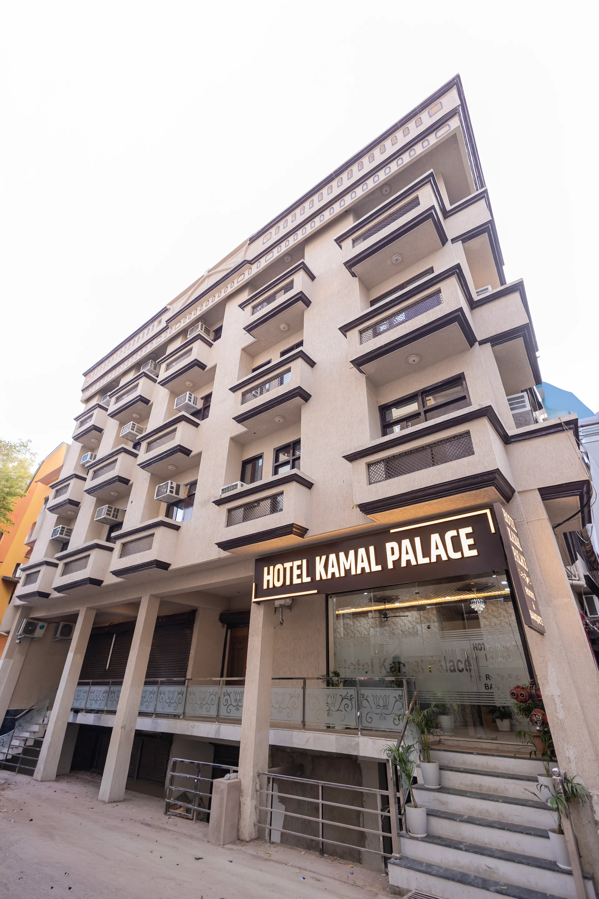 Hotel Kamal Palace
