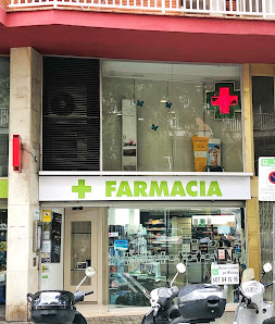 Farmàcia Mercè Viñas Carrer de Còrsega, 78-80, L