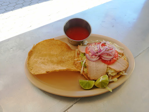 Tortas ahogadas & tostadas La Parroquia - Thumbnail
