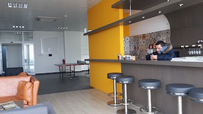 Photos of Enterprise Automotive - Renault