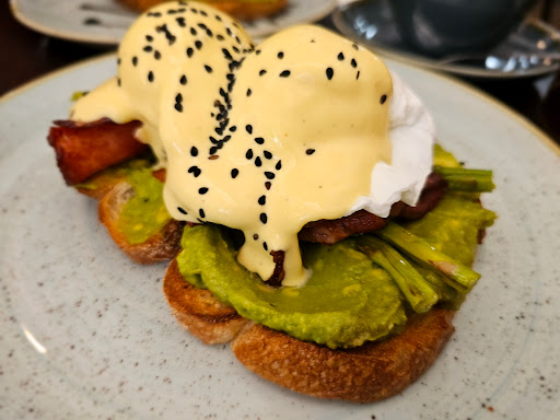 Le Monde Cafe Gallery - Australia