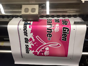 Photo n°24 de Centre Enseignes Service (CES) à Méreau (Magasin d'enseignes lumineuses)