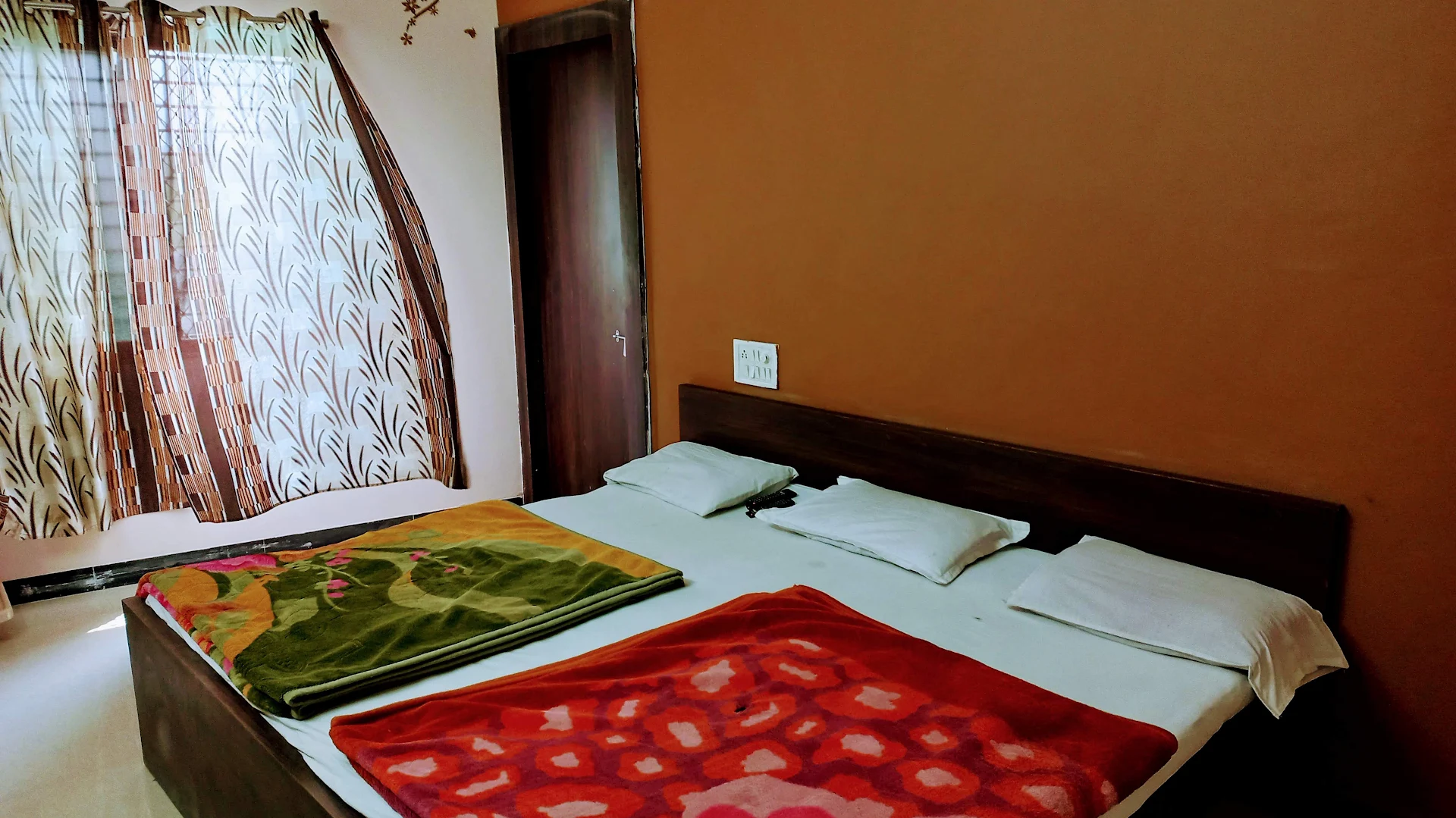 Hotel Raj