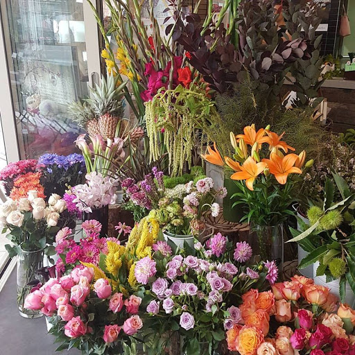 The Lush Bouquet - Thumbnail