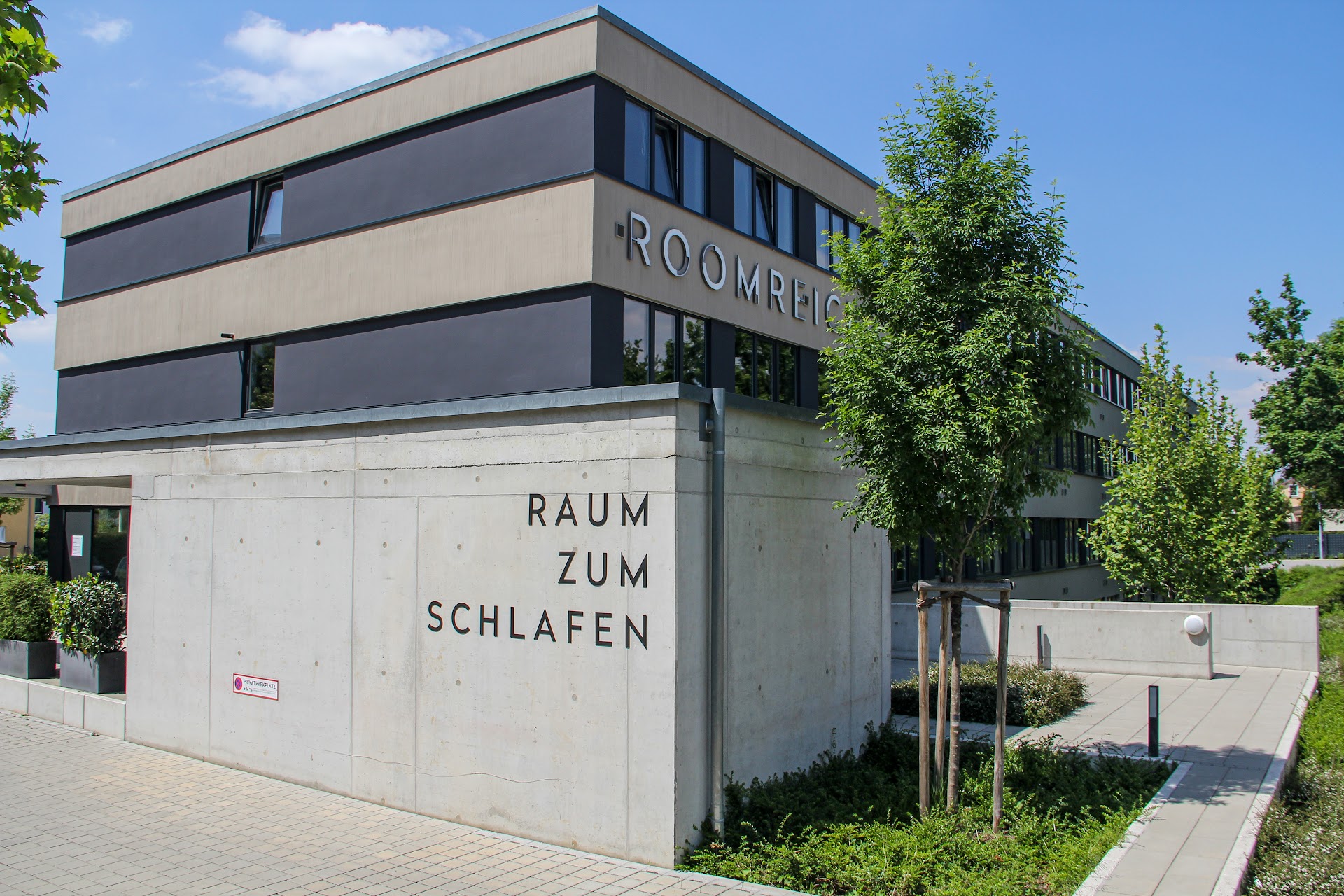 Hotel Roomreich - Housity
