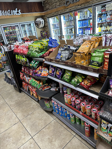 VINEYARD FOOD & LIQUOR - Thumbnail