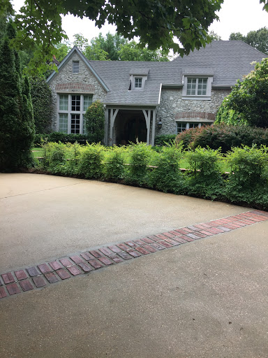 Thacker pressure washing and landscaping - Thumbnail