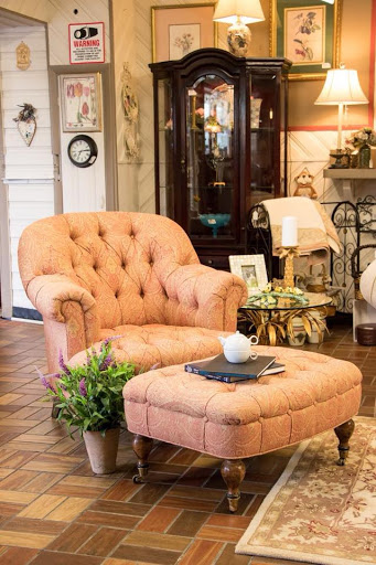 Unique Consignment - Thumbnail