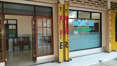Photos of Dokter Gigi Alit Mulyani
